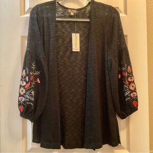 EMBROIDERED floral black Topper cardigan by Eyeshadow- size small